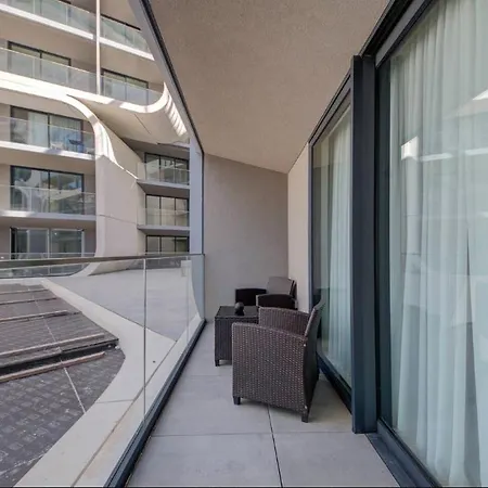 Luxury At Mercury With Rooftop Pool Access By 360 Estates Appartement San Ġiljan