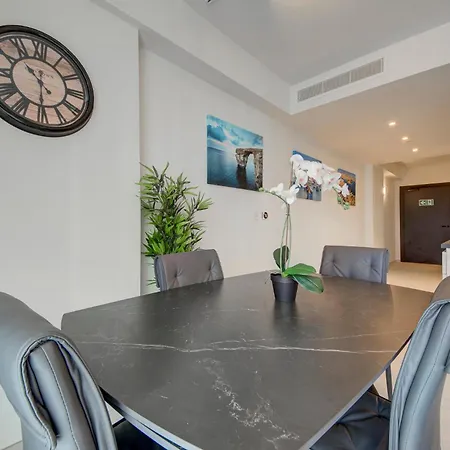 Luxury At Mercury With Rooftop Pool Access By 360 Estates Appartement San Ġiljan