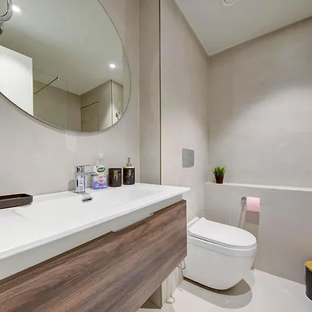 Luxury At Mercury With Rooftop Pool Access By 360 Estates