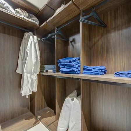 Luxury At Mercury With Rooftop Pool Access By 360 Estates