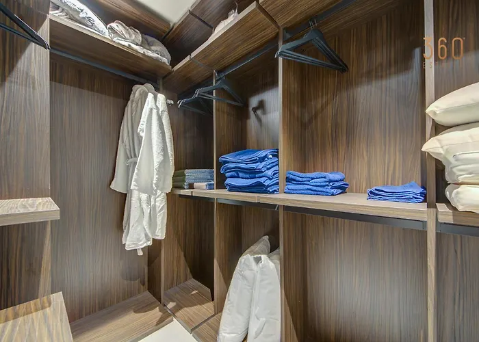 Luxury At Mercury With Rooftop Pool Access By 360 Estates