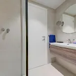 Luxury At Mercury With Rooftop Pool Access By 360 Estates アパート